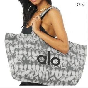 ALO Yoga Black and Gray Women's Tote Bag